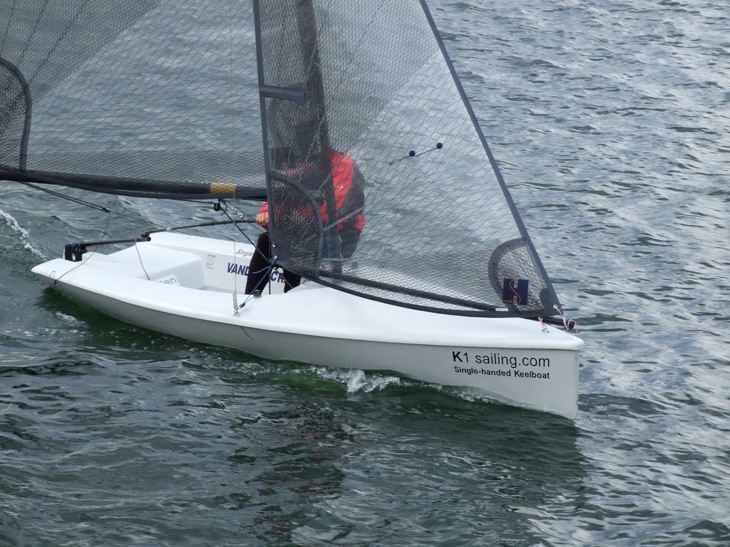 Single online handed sailing
